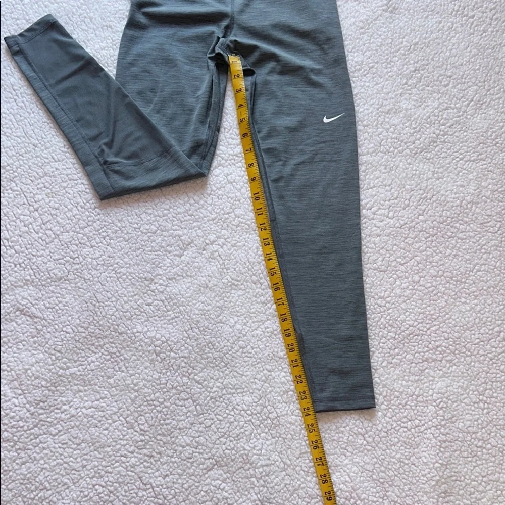 Nike Pro Gray Leggings for Ultimate Performance - Picture 6 of 10